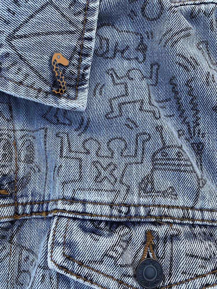 Vinny the Seahorse Giraffe (Enamel Pin)